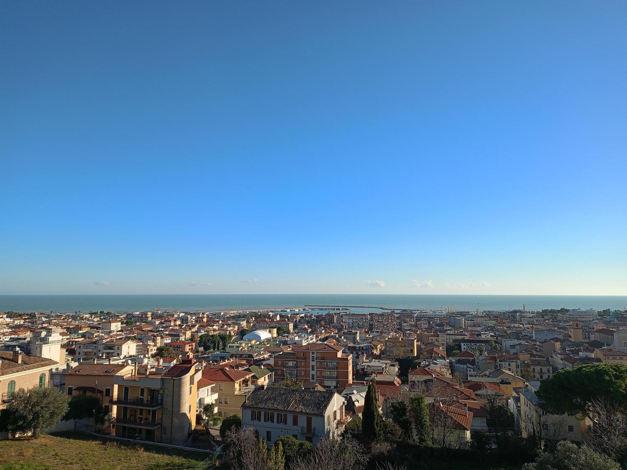 Casa Del Fiordaliso Otel San Benedetto del Tronto Dış mekan fotoğraf